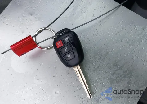 2015 Toyota Corolla Le из США, поврежденный, VIN 2T1BURHE8FC304080